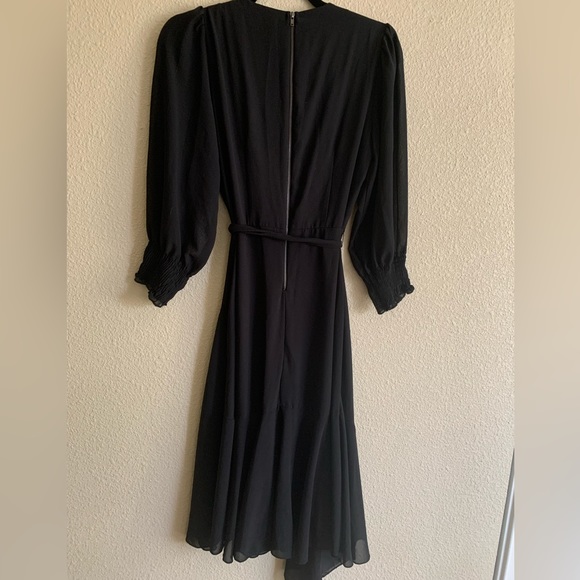 Faux wrap midi dress 👗 - Picture 3 of 5